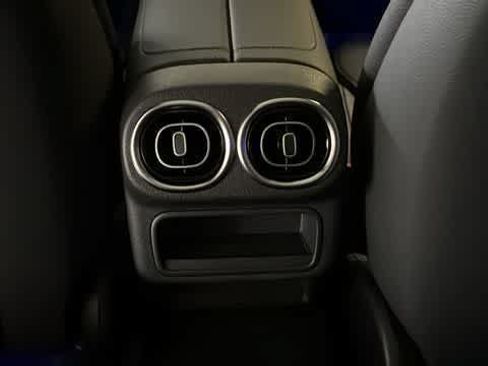 Used 2026 Mercedes-Benz GLC 300 4MATIC image 21