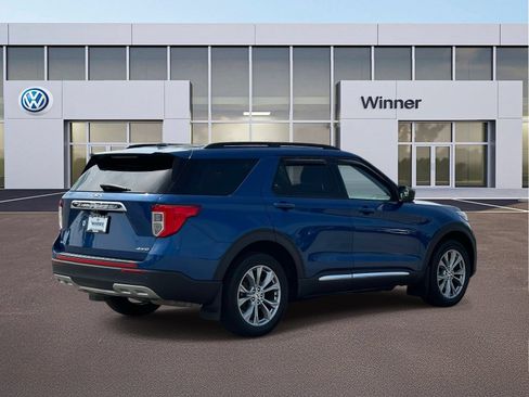 Used 2022 Ford Explorer XLT w/ Equipment Group 202A AWD/4WD image 5