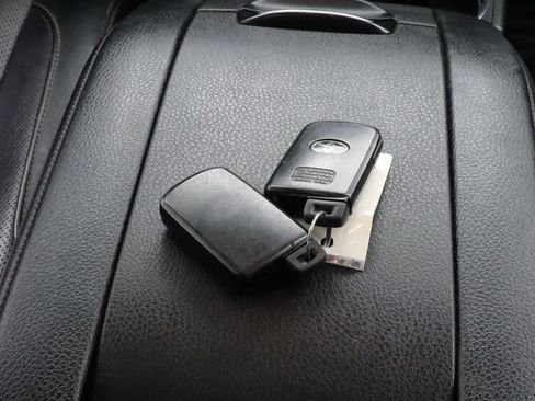Used 2018 Toyota Highlander Limited w/ Protection Package #3 AWD/4WD image 17