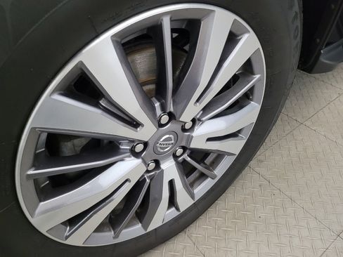 Used 2019 Nissan Pathfinder SL image 31