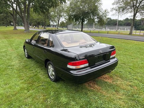 Used 1995 Toyota Avalon XLS FWD image 12