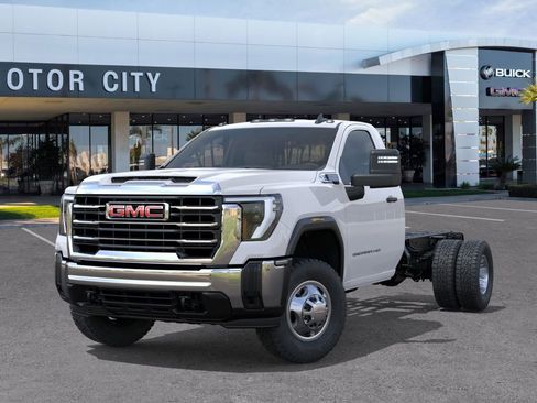New 2026 GMC Sierra 3500 Pro w/ Convenience Package image 7