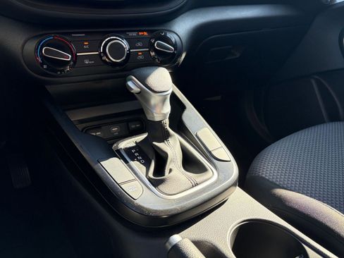 Used 2025 Kia Soul LX w/ LX Technology Package image 39