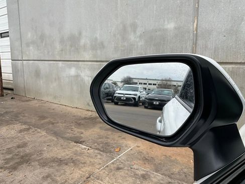 Used 2025 Toyota Corolla LE image 18