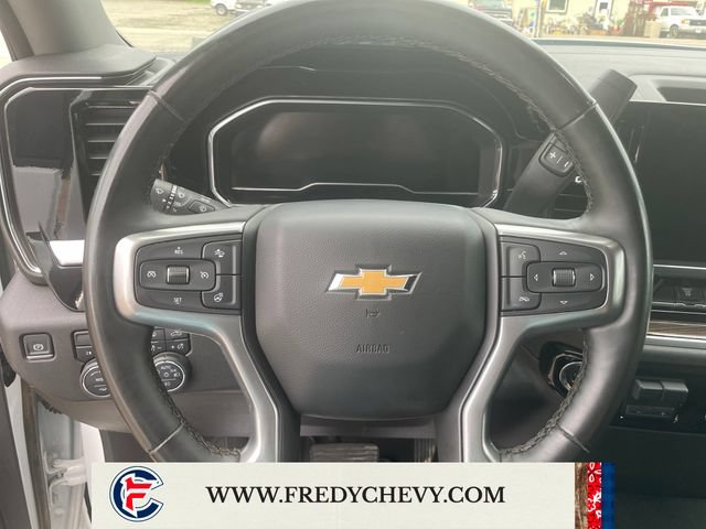 Used 2025 Chevrolet Silverado 3500 LT w/ Safety Package AWD/4WD image 17