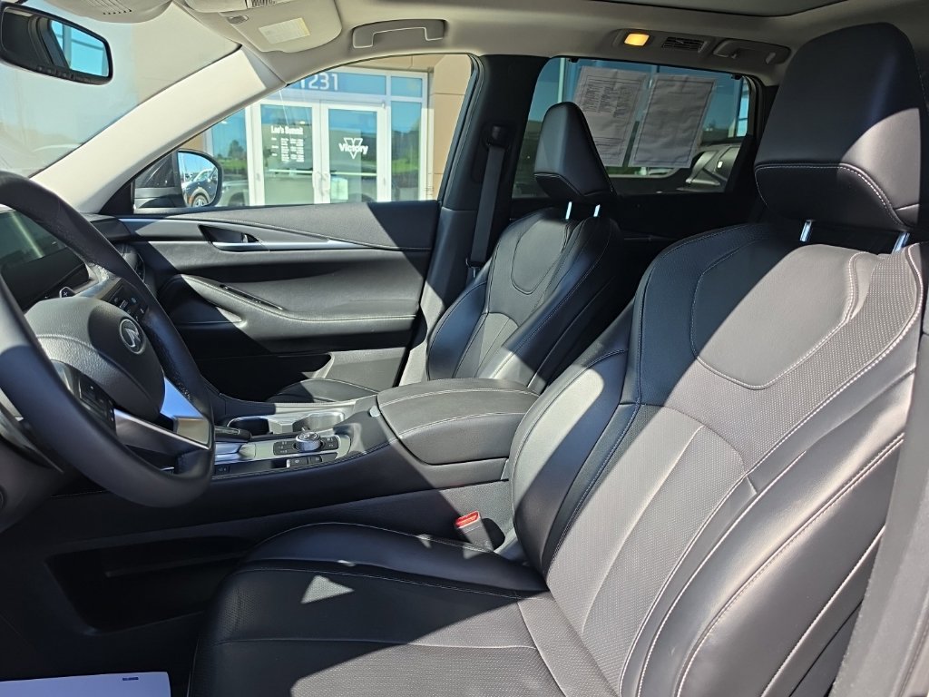 Used 2022 INFINITI QX60 Luxe w/ Cargo Package AWD/4WD image 12