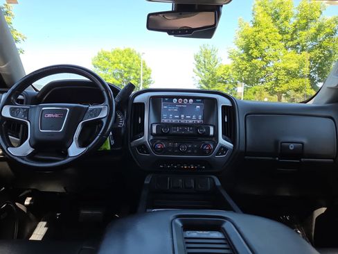 Used 2018 GMC Sierra 1500 SLT AWD/4WD image 18