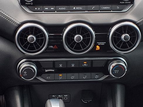 Used 2022 Nissan Sentra SV w/ Lighting Package image 15