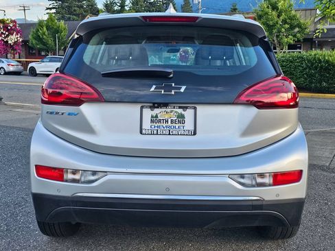 Used 2020 Chevrolet Bolt Premier w/ Infotainment Package FWD image 6