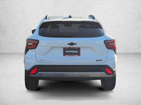 New 2026 Chevrolet Trax LT w/ Driver Confidence Package image 7