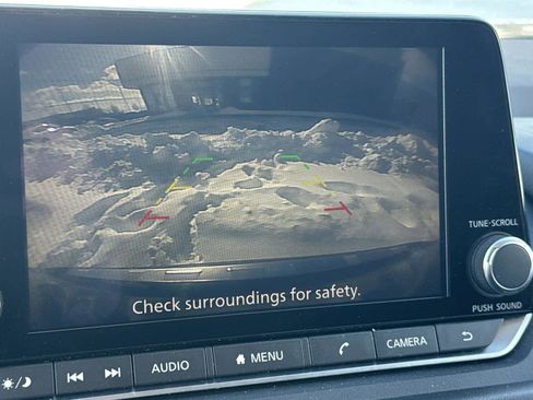 Used 2023 Nissan Rogue SV image 22