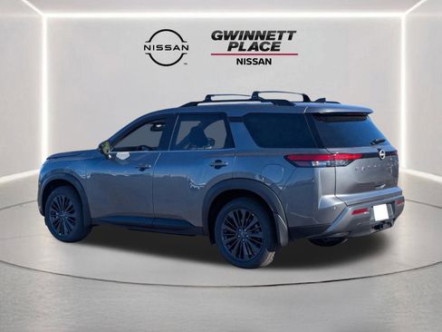 New 2026 Nissan Pathfinder SL image 3