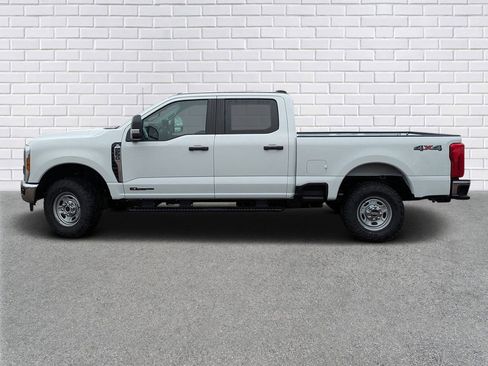 New 2026 Ford F250 XL w/ XL Off-Road Package image 2
