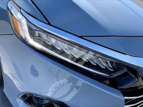 Used 2021 Honda Accord Touring image 27