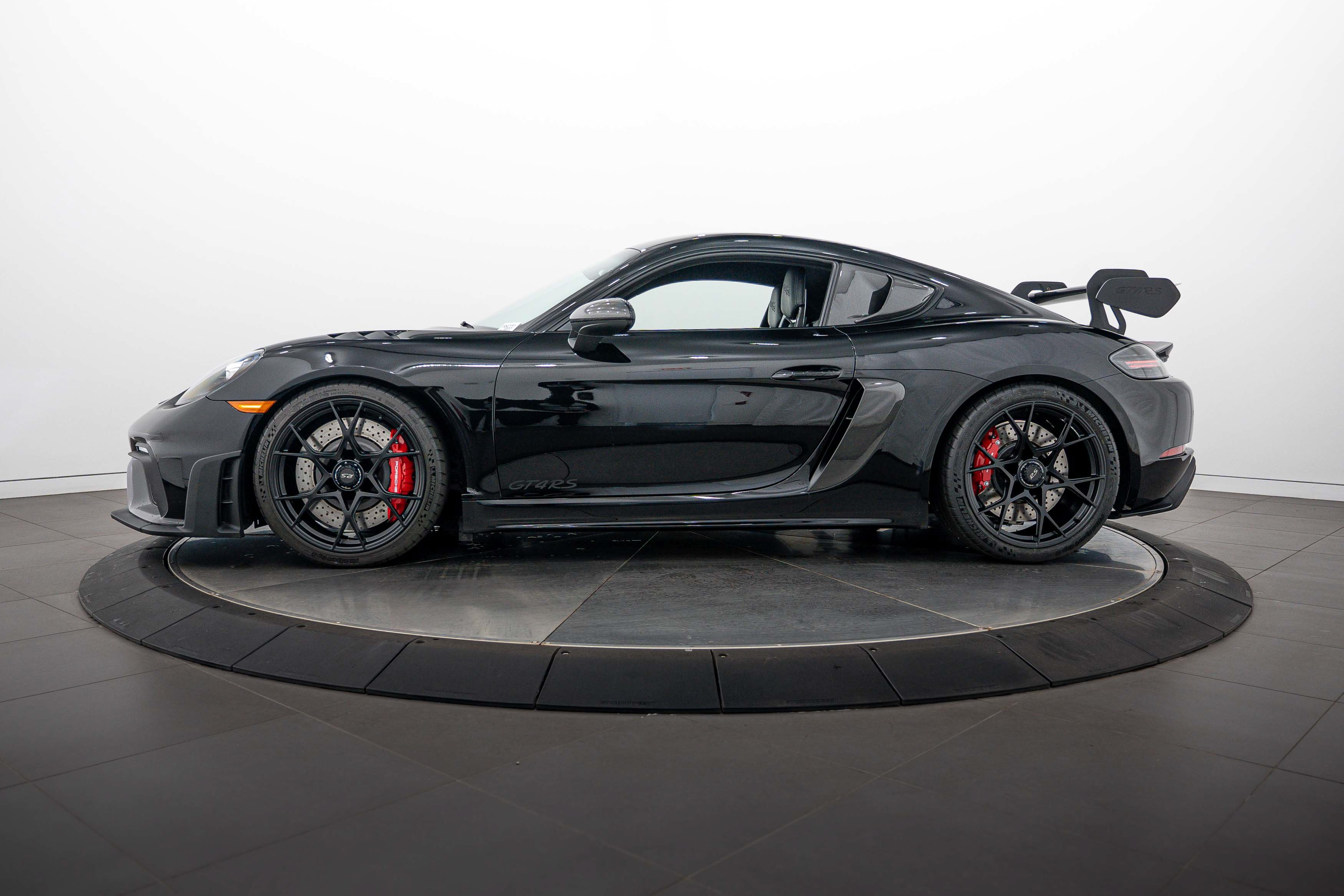 Certified 2023 Porsche 718 Cayman GT4 RS RWD image 2