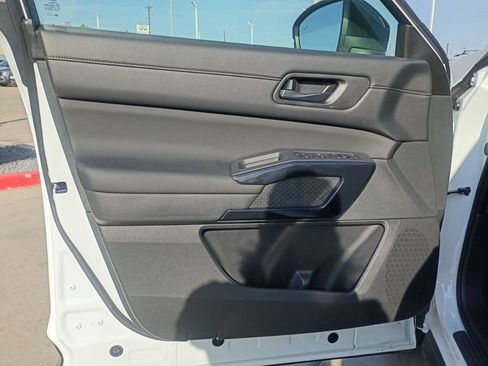 New 2026 Nissan Pathfinder SV image 23