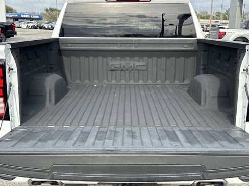Used 2023 GMC Sierra 1500 Elevation image 13