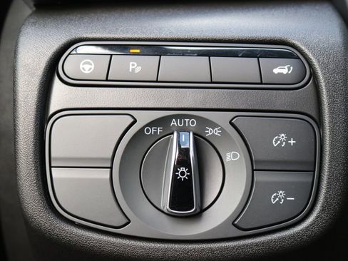 Certified 2025 INFINITI QX50 Luxe image 59