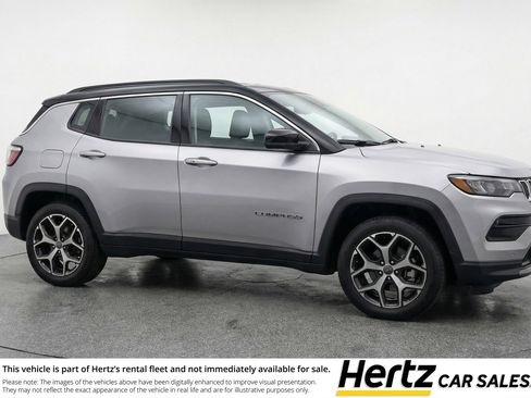 Used 2025 Jeep Compass Limited image 1