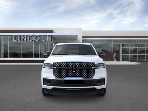 New 2026 Lincoln Navigator Reserve image 6