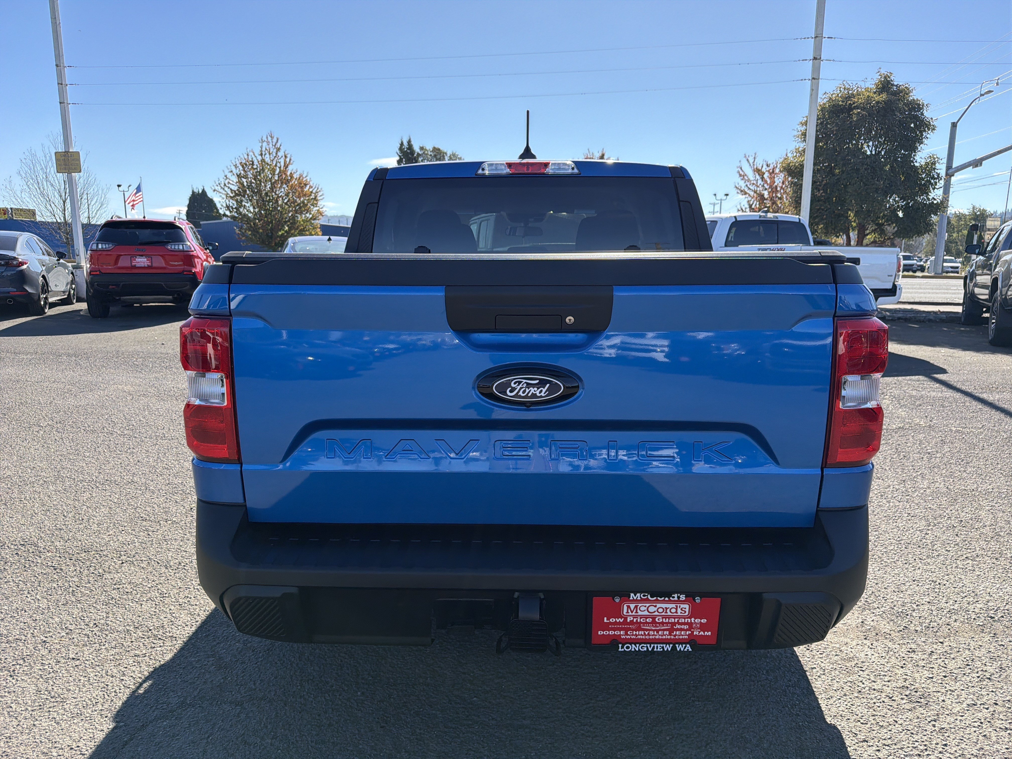 Used 2025 Ford Maverick XLT w/ Equipment Group 302A AWD/4WD image 4