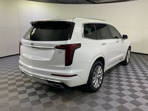 Used 2025 Cadillac XT6 Premium Luxury w/ Platinum Package AWD/4WD image 6