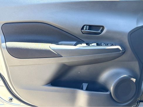 Certified 2025 Nissan Kicks Play S image 19