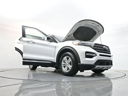 Used 2023 Ford Explorer XLT w/ Equipment Group 202A RWD image 42