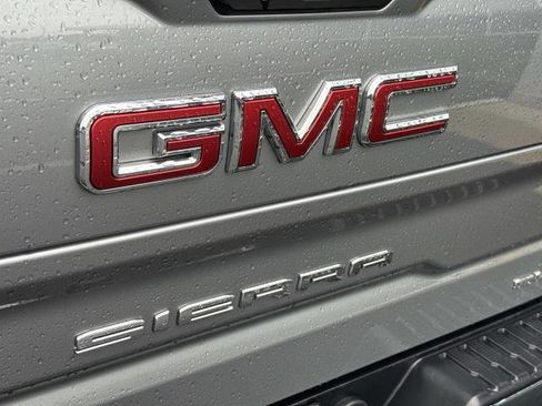 Used 2025 GMC Sierra 1500 SLT AWD/4WD image 32