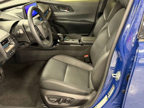Used 2024 Toyota Prius XLE image 13