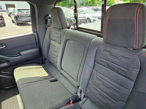 Used 2023 Nissan Frontier PRO-4X w/ Pro Convenience Package AWD/4WD image 18