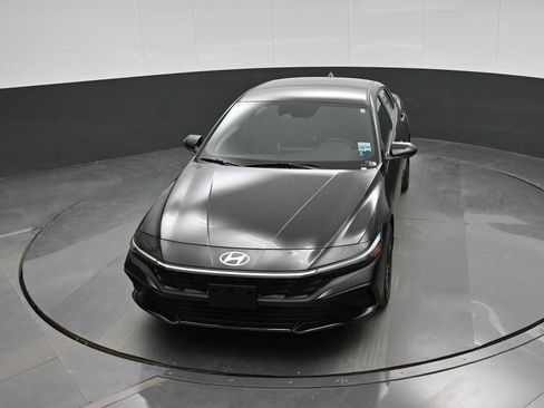 New 2026 Hyundai Elantra Sport FWD image 24