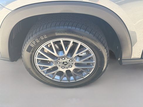 Used 2021 Mercedes-Benz GLE 350 4MATIC w/ Premium Package image 37