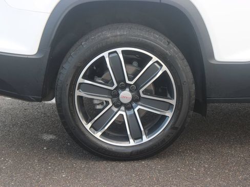 Used 2023 GMC Acadia SLT w/ Preferred Package FWD image 13