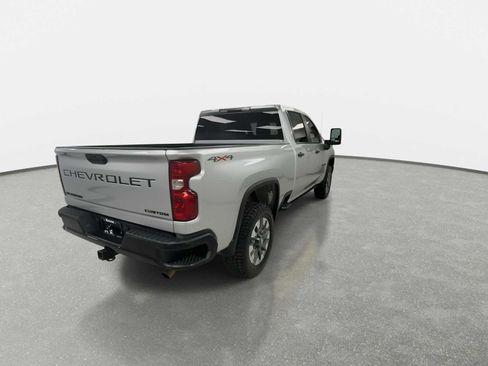 Used 2022 Chevrolet Silverado 2500 Custom w/ Custom Convenience Package AWD/4WD image 8