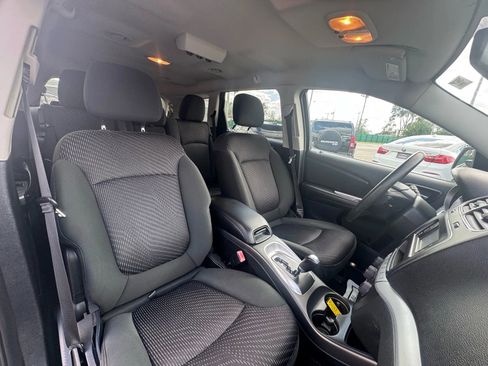 Used 2012 Dodge Journey SXT w/ Flexible Seating Group image 27