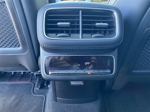 Used 2025 Mercedes-Benz GLS 450 4MATIC image 28