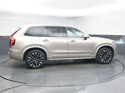 New 2026 Volvo XC90 T8 Plus w/ Protection Package Premier AWD/4WD image 9