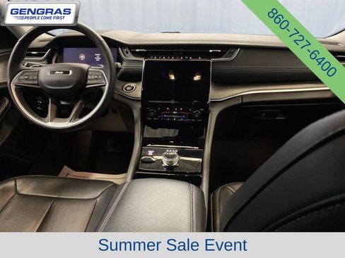 Used 2023 Jeep Grand Cherokee Limited w/ Luxury Tech Group II AWD/4WD image 38