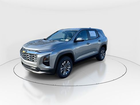 New 2026 Chevrolet Equinox LT image 4