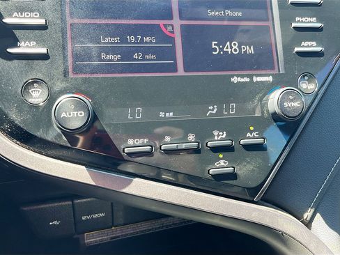 Used 2020 Toyota Camry XSE FWD image 15