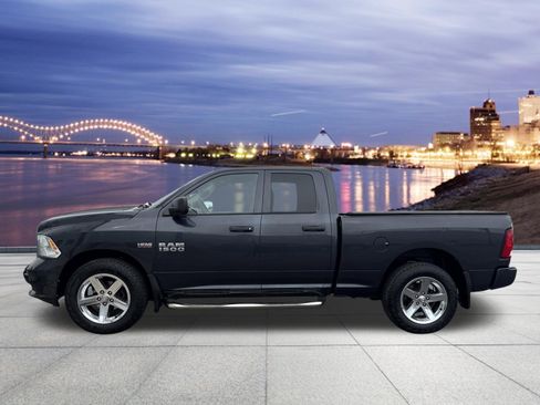Used 2014 RAM 1500 Express AWD/4WD image 2