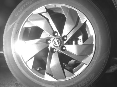 Used 2025 Nissan Rogue SV AWD/4WD image 13