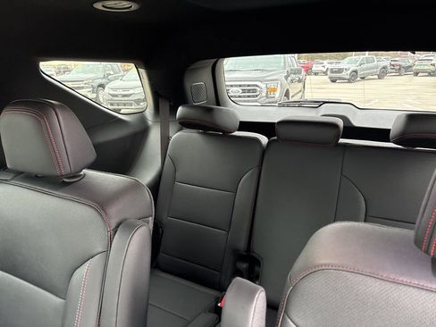 Used 2025 Chevrolet Traverse Z71 w/ Driver Confidence Package image 21