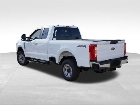 New 2026 Ford F250 XL w/ XL Chrome Package image 5