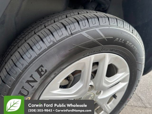 Used 2018 Jeep Compass Sport w/ Tech Group AWD/4WD image 13