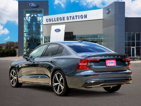 Used 2024 Volvo S60 B5 Core AWD/4WD image 4