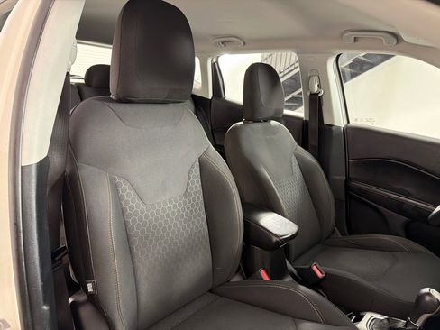 Used 2018 Jeep Compass Sport FWD image 23