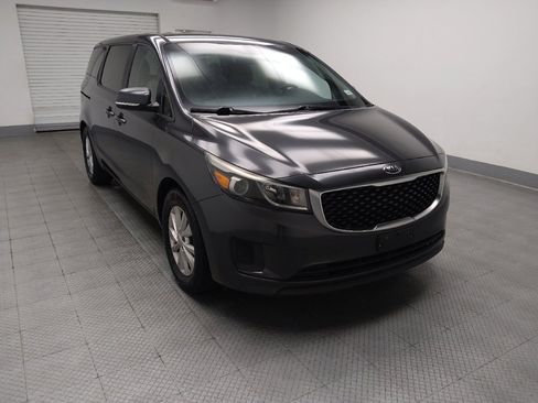 Used 2017 Kia Sedona LX FWD image 13