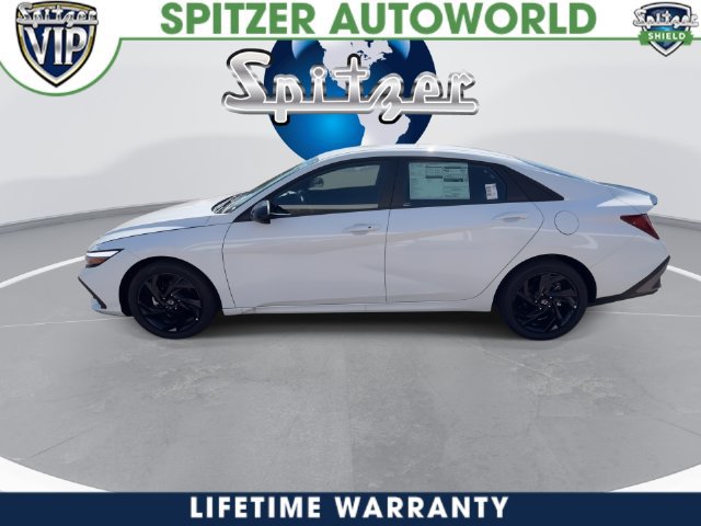 New 2026 Hyundai Elantra SEL FWD image 9